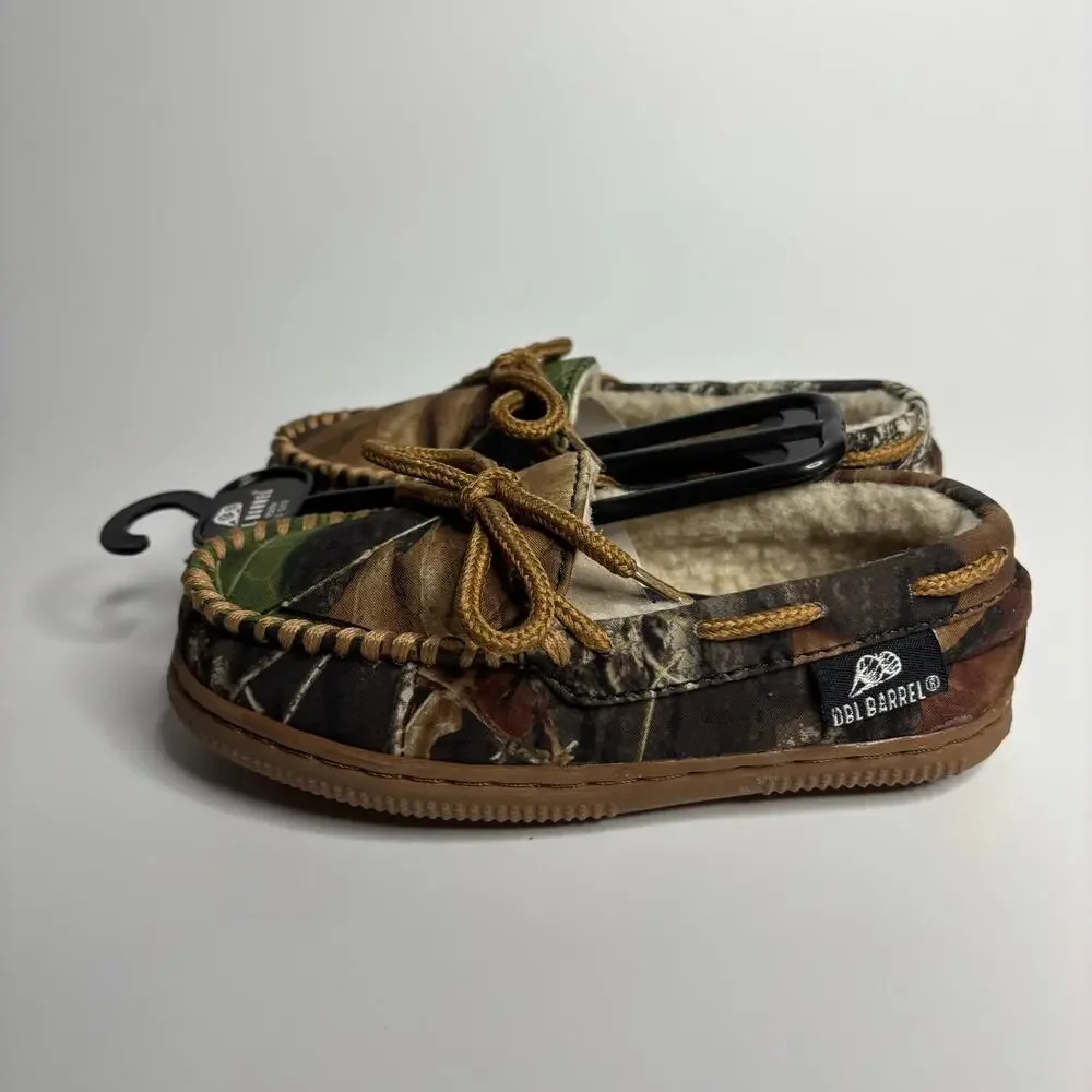 Double Barrel Kid’s Moccasin Slippers in Mossy Oak Camo